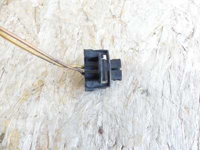 Mercedes Black 2 Pin 2 Wire Connector 04054563282